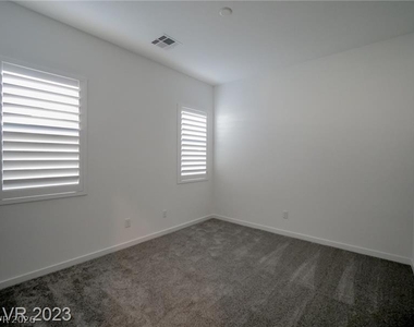 105 Brixton Avenue - Photo Thumbnail 7