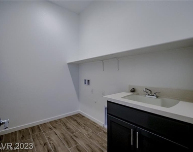 105 Brixton Avenue - Photo Thumbnail 4