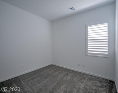 105 Brixton Avenue - Photo Thumbnail 10