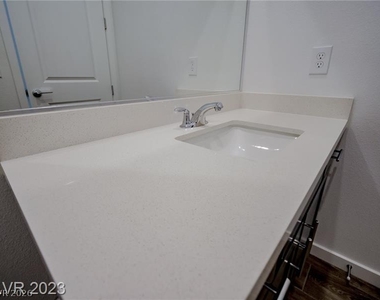 105 Brixton Avenue - Photo Thumbnail 13