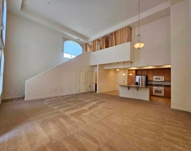 20 Serene Avenue - Photo Thumbnail 4