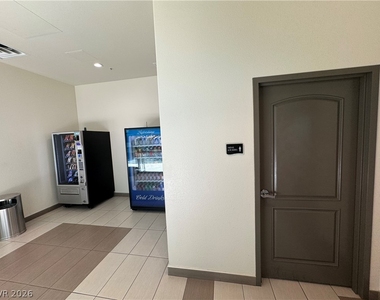 50 E Serene Avenue - Photo Thumbnail 35