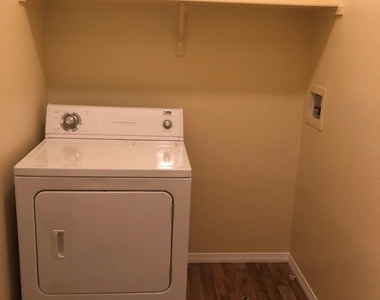 833 Aspen Peak Loop - Photo Thumbnail 22