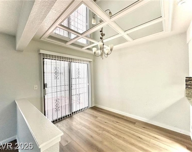 2112 Venus Avenue - Photo Thumbnail 1