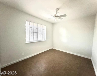 2112 Venus Avenue - Photo Thumbnail 10