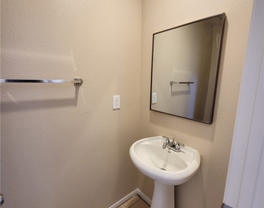5652 Bonds Flat Street - Photo Thumbnail 8