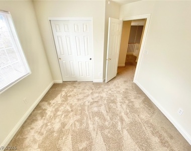 1750 Dark Wolf Avenue - Photo Thumbnail 10