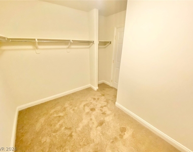 1750 Dark Wolf Avenue - Photo Thumbnail 29