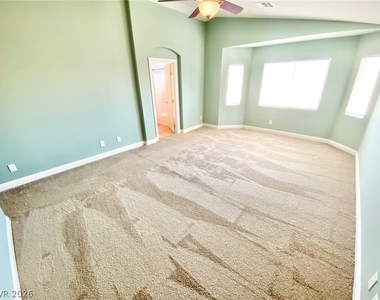 1750 Dark Wolf Avenue - Photo Thumbnail 19