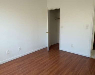 8485 Indigo Harbor Avenue - Photo Thumbnail 17