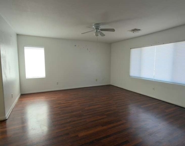8485 Indigo Harbor Avenue - Photo Thumbnail 15
