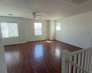8485 Indigo Harbor Avenue - Photo Thumbnail 14
