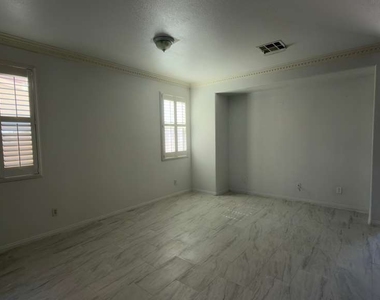 8485 Indigo Harbor Avenue - Photo Thumbnail 4