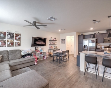 6816 Citron Mist Court - Photo Thumbnail 6