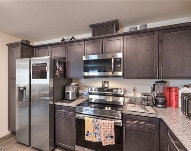 6816 Citron Mist Court - Photo Thumbnail 13