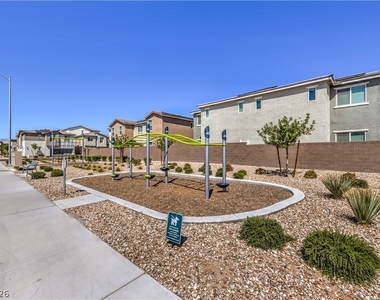 6816 Citron Mist Court - Photo Thumbnail 30