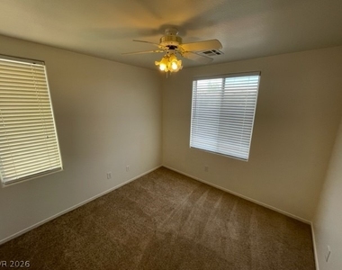 5875 W Santoli Avenue - Photo Thumbnail 12