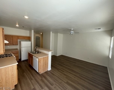 5875 W Santoli Avenue - Photo Thumbnail 1