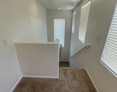 5875 W Santoli Avenue - Photo Thumbnail 11