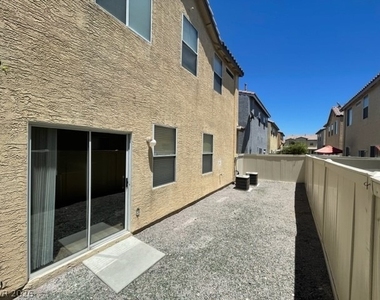 5875 W Santoli Avenue - Photo Thumbnail 15
