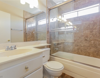 220 Coconut Grove Court - Photo Thumbnail 13
