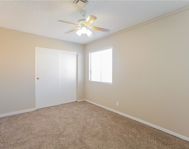 220 Coconut Grove Court - Photo Thumbnail 10