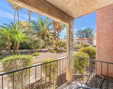 5576 W Rochelle Avenue - Photo Thumbnail 25