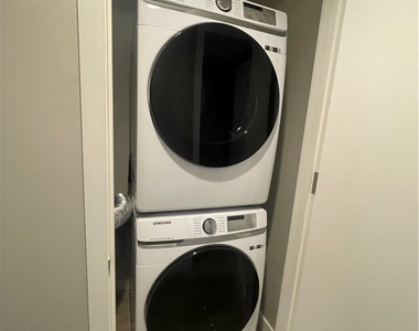 353 E Bonneville Avenue - Photo Thumbnail 15