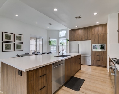 7210 Shallowford Avenue - Photo Thumbnail 25