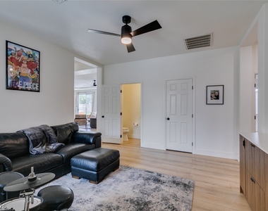 7210 Shallowford Avenue - Photo Thumbnail 33