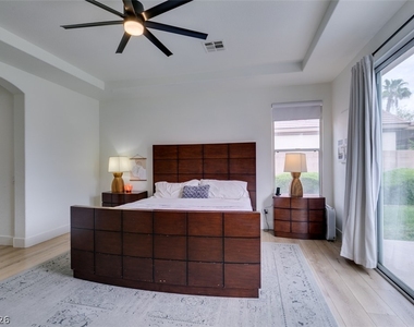 7210 Shallowford Avenue - Photo Thumbnail 42
