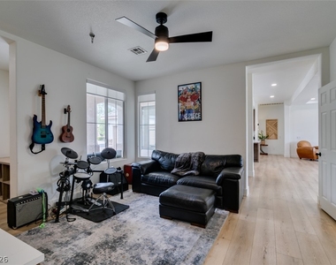 7210 Shallowford Avenue - Photo Thumbnail 34