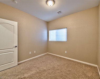 2116 Mistle Thrush Drive - Photo Thumbnail 11