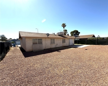 2220 La Sombra Street - Photo Thumbnail 21