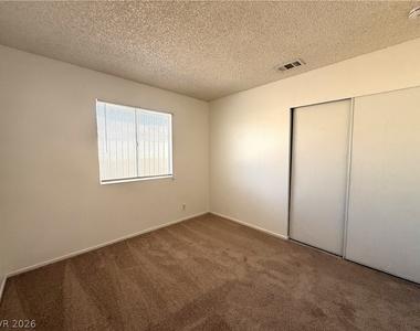 2220 La Sombra Street - Photo Thumbnail 10
