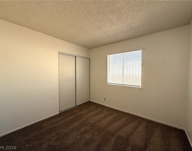 2220 La Sombra Street - Photo Thumbnail 15