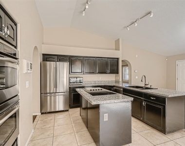 2224 Bear Valley Street - Photo Thumbnail 9