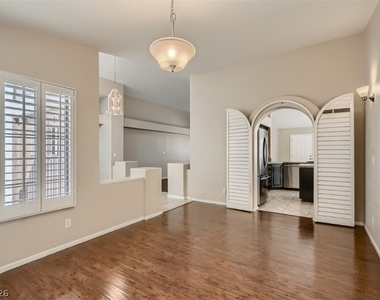 2224 Bear Valley Street - Photo Thumbnail 6
