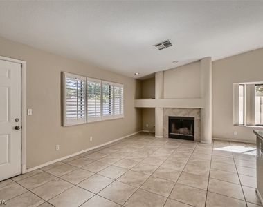 2224 Bear Valley Street - Photo Thumbnail 11