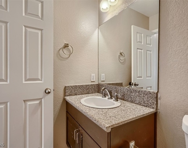 2224 Bear Valley Street - Photo Thumbnail 13