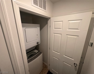 5202 Dubris Drive - Photo Thumbnail 16