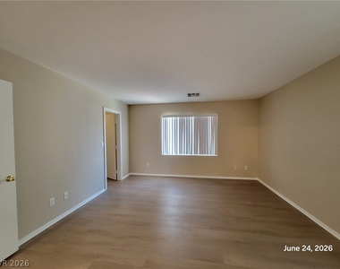 5535 Cresent Valley Street - Photo Thumbnail 10