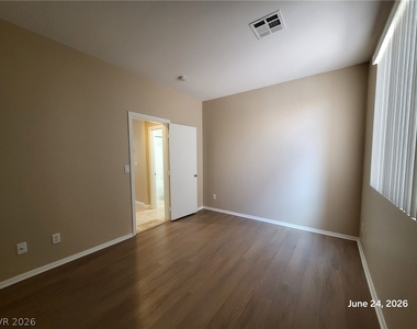 5535 Cresent Valley Street - Photo Thumbnail 6