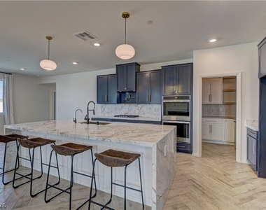 6390 Montrose Park Court - Photo Thumbnail 5