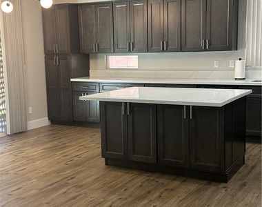 11126 Evvie Lane - Photo Thumbnail 6