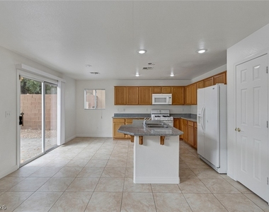 9861 Ashton Pines Court - Photo Thumbnail 11