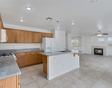 9861 Ashton Pines Court - Photo Thumbnail 13