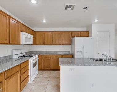 9861 Ashton Pines Court - Photo Thumbnail 16