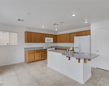 9861 Ashton Pines Court - Photo Thumbnail 14