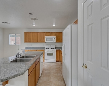 9861 Ashton Pines Court - Photo Thumbnail 15
